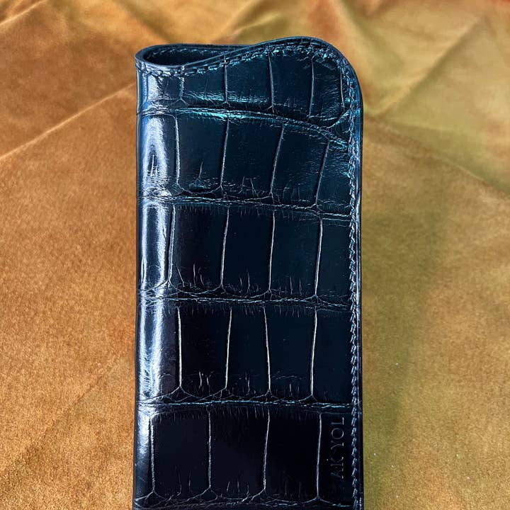 Étui à lunettes noir pour la vente par Ak Yol Atelier