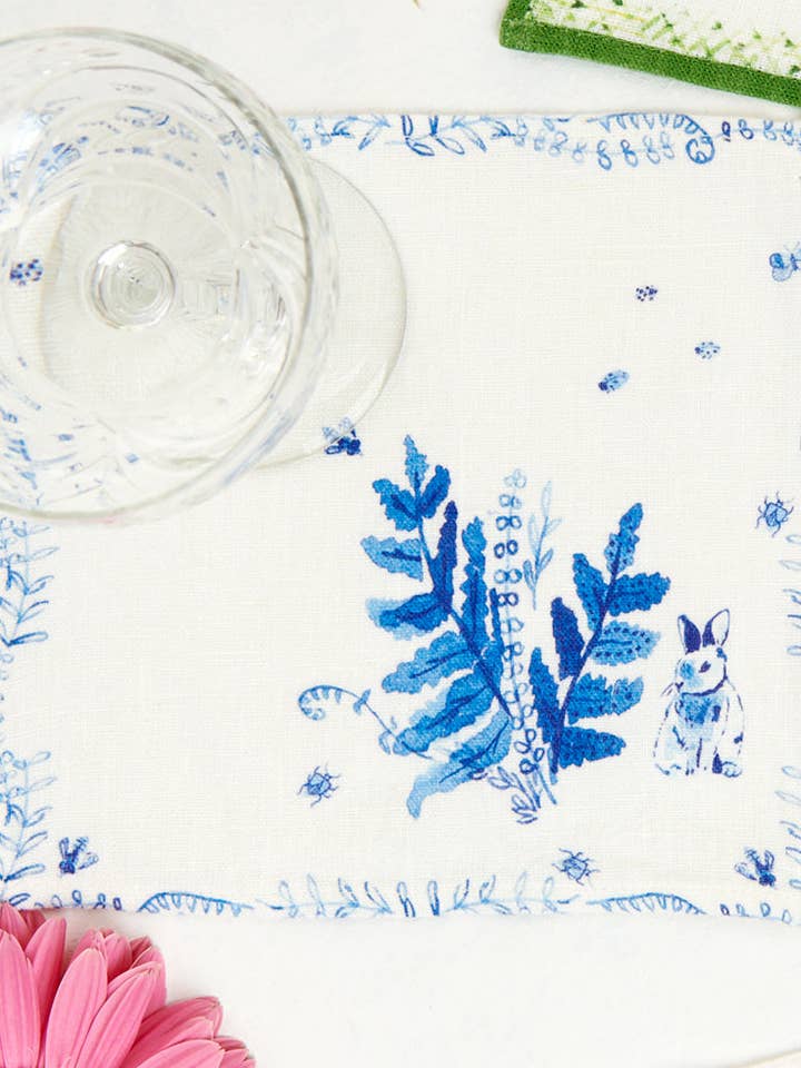 Toile de Pâques - Ensemble de 4 serviettes à cocktail pour la vente par Darling Lemon