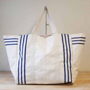 Wholesale Canvas Medium Boat Tote in Red