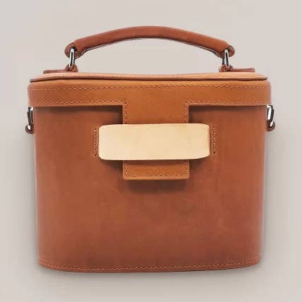 Goldene Flipbag aus Upcycling-Leder für den Großhandel von Nilau