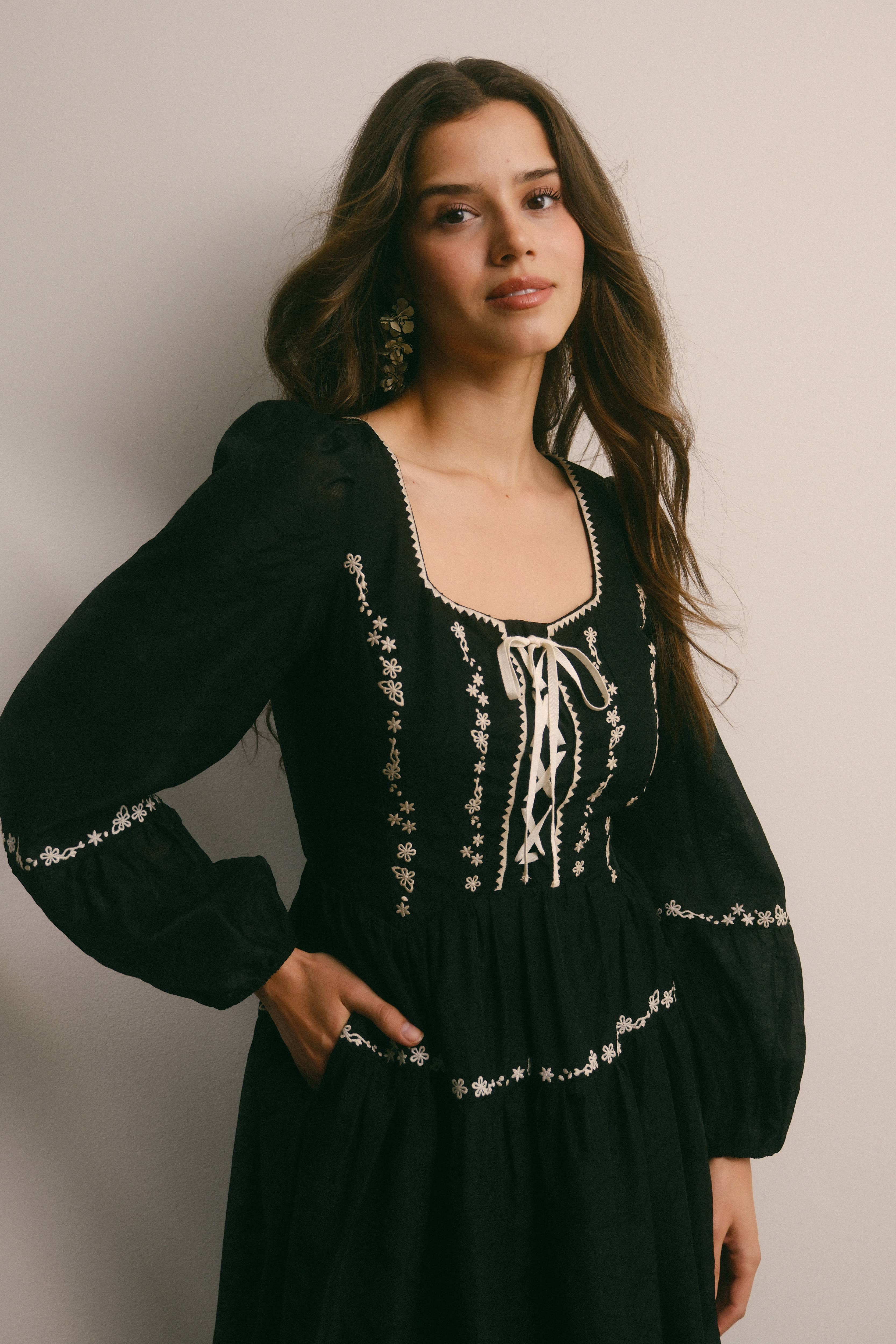 Black Floral Jacquard Corset Midi Dress FD0006 for wholesale on Faire2