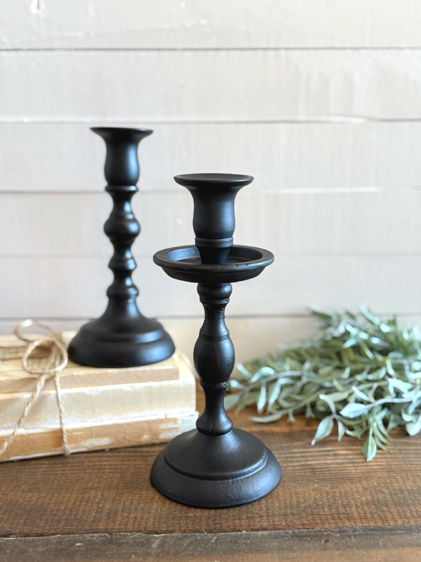 Made Market Co. – Engroshandel Lyseholder – Sort Empire Taper Lysestage Medium2