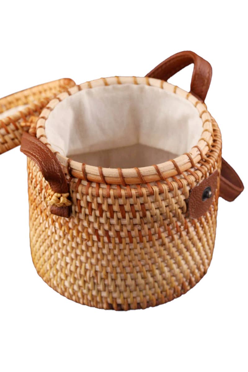 Cap Zone - Wholesale Crossbody Bag - Women's - Genuine Rattan Straw Basket Shell Crossbody Bag4