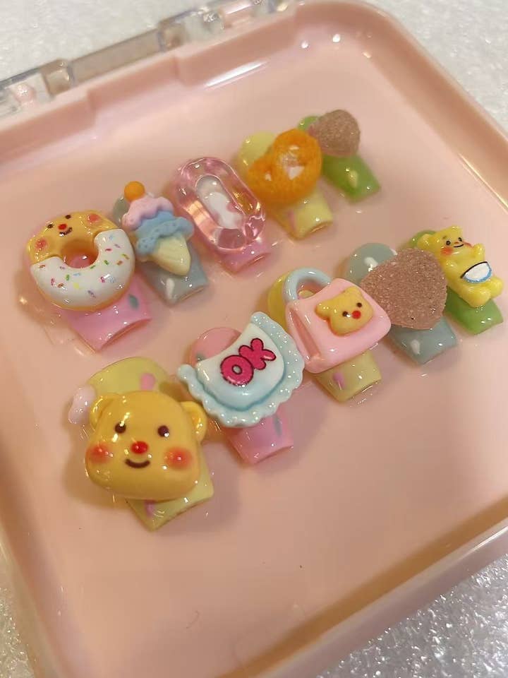 Azurenailshop Handmade Press on Nails, Japanese design for wholesale by Azurenailshop