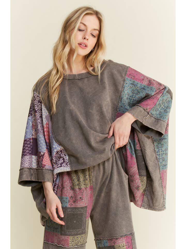 J.Her - Wholesale Poncho - Women's - Mineral Washed Boho Patch Poncho top HT6651