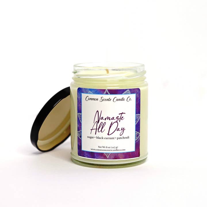 Namaste toute la journée pour la vente par Common Scentz Candle Co.