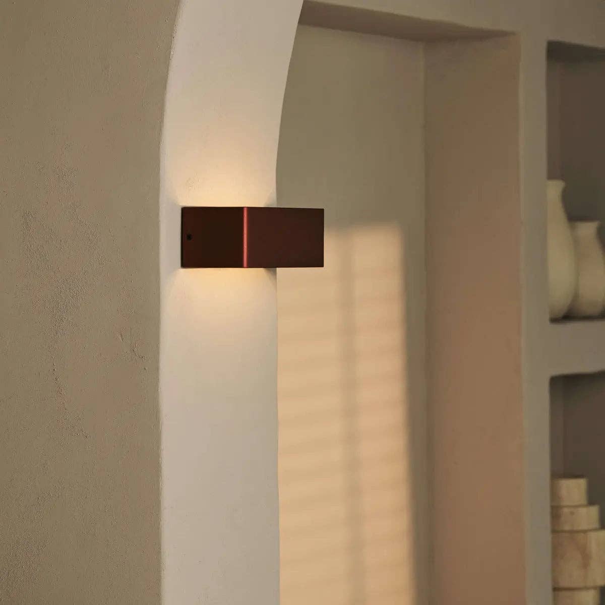 Tavellio – wholesale Accent/desk lamp – Tessa Bronze Rechargeable Wall Lamp | Motion sensor, 20 Light Modes Remote Control