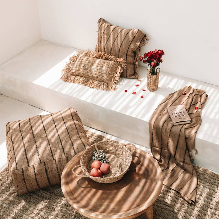 Bazar Bizar Living - Wholesale Poef - The Oh My Gee Pouffe - Beige Zwart
