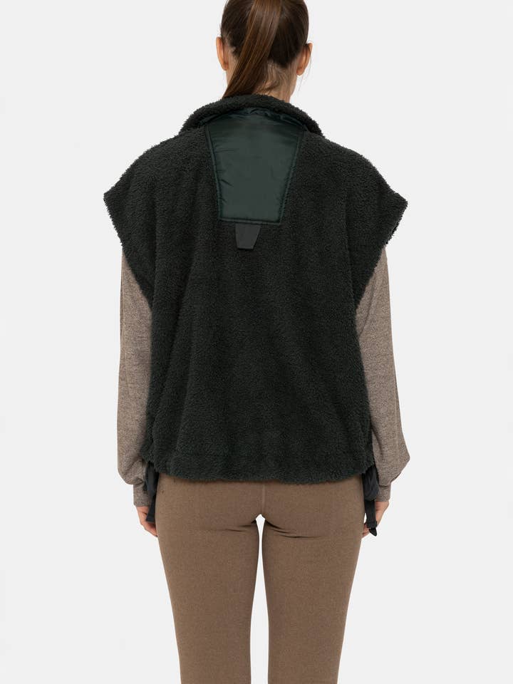 Mono B - Wholesale Outerwear Vest - Women's - Cozy Sherpa Snap Vest