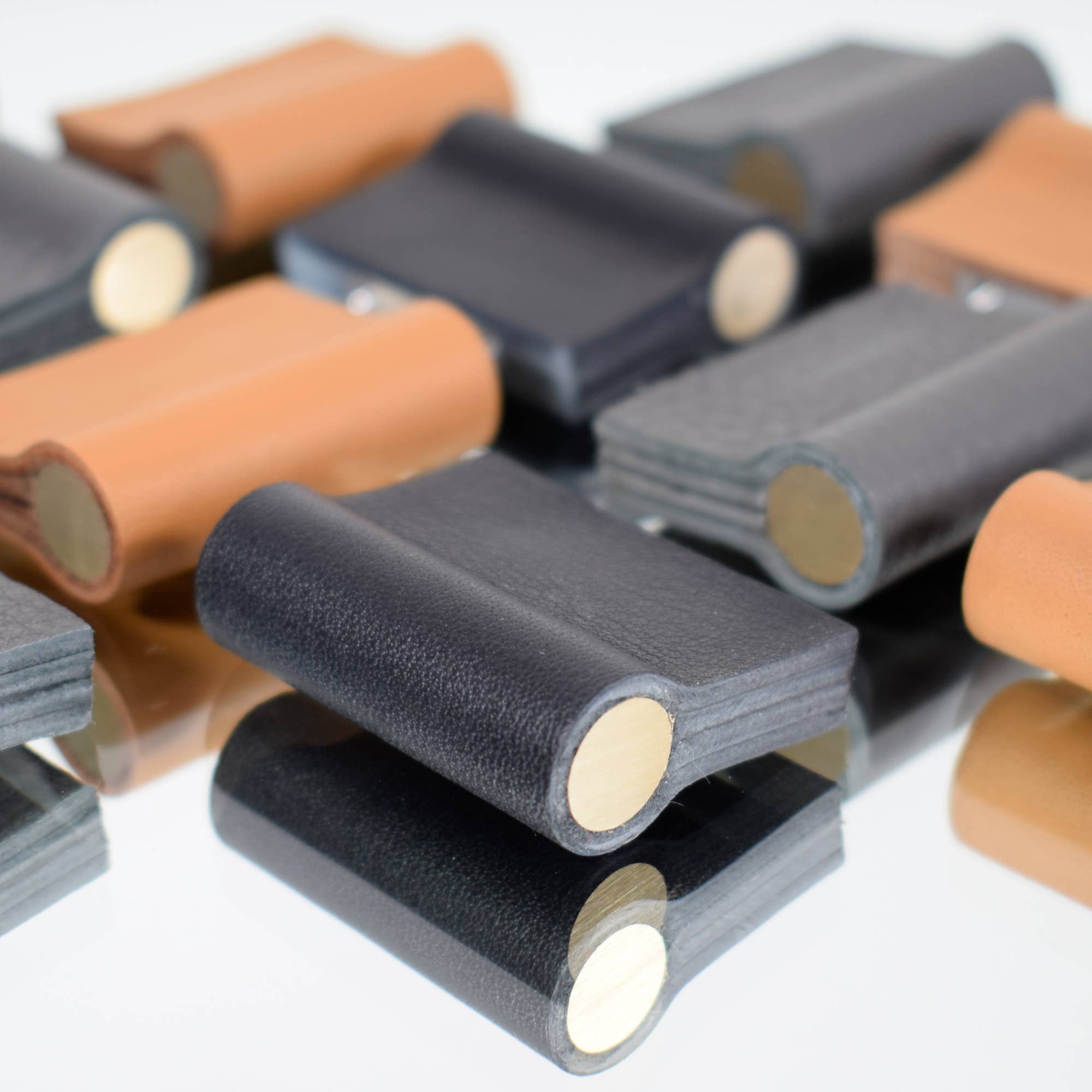 minimaro - luxury furniture handles - Wholesale Knob/Pull - COMO - 61 colors - 10 sizes5