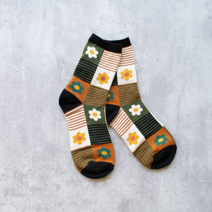 Tiepology - Wholesale Socks - Women's - Daisy Multi Striped Socks