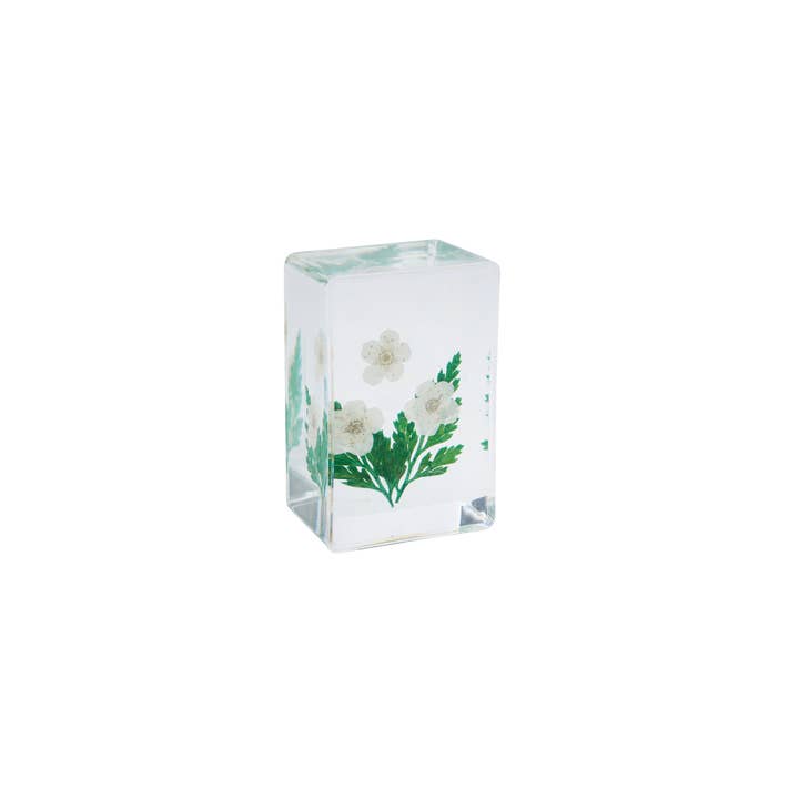 CGB Giftware - Wholesale Ornament - The Flower Market 3 White Flowers In Resin Ornament 3