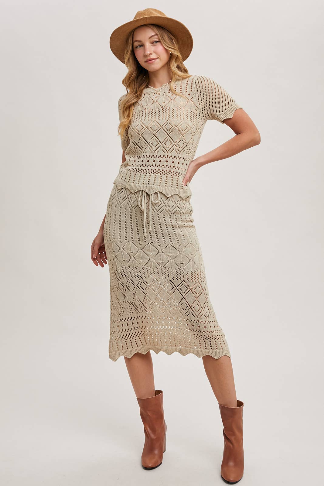 Bluivy – Großhandel Set aus Oberteil und Rock – Damen – GEHÄKELTES STRICKPULLOVER UND ROCK MIT WELLENSAUM-SET3