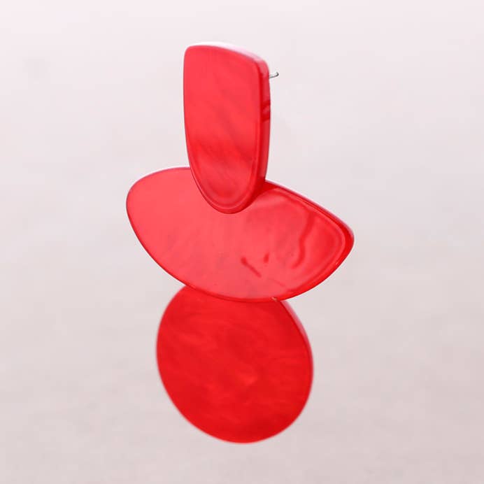 Geometriske formede harpiks øreringe for engroshandel hos Sonata