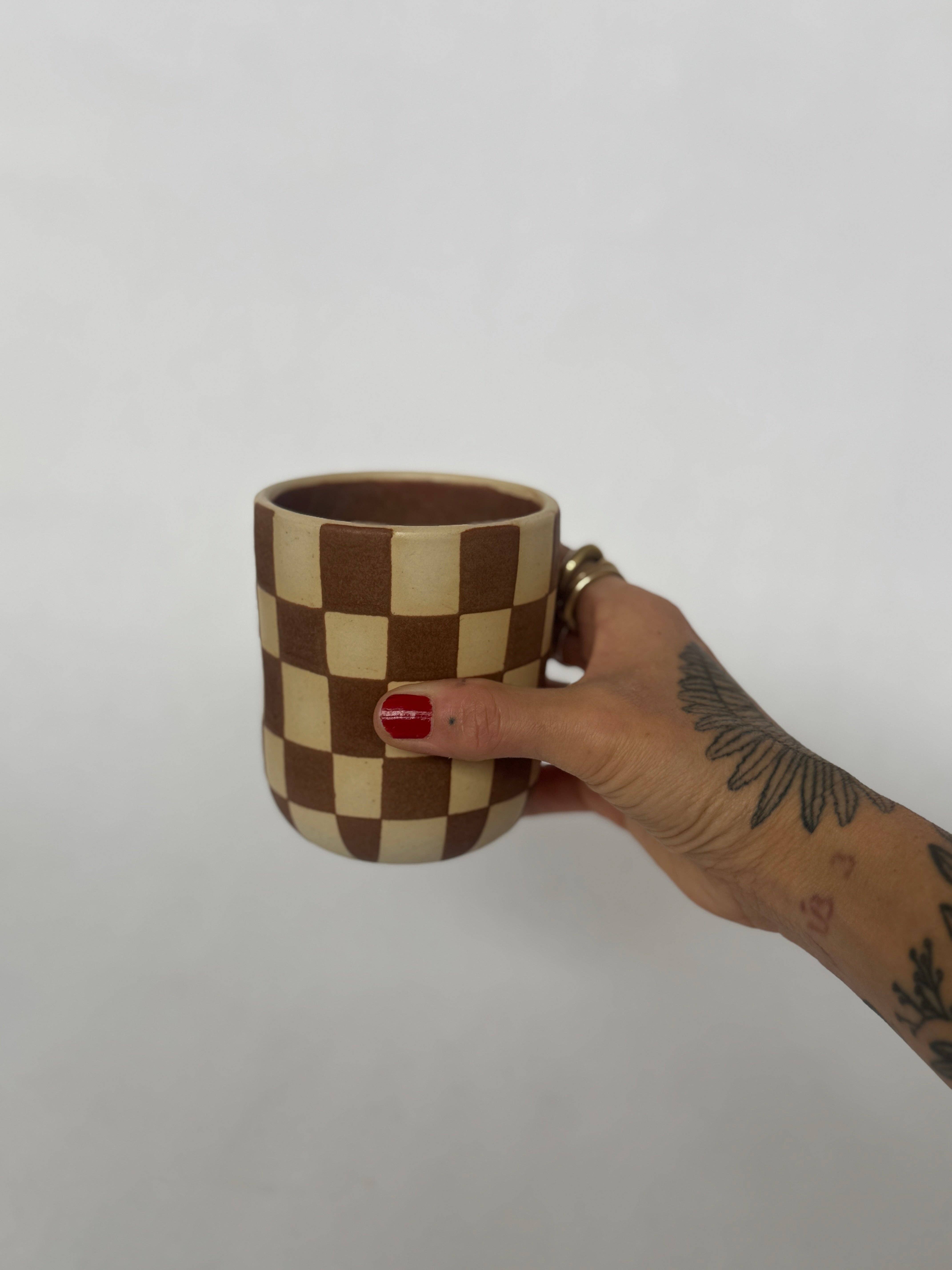 isiko - Wholesale Coffee/Tea Cup - Checkered Cup1