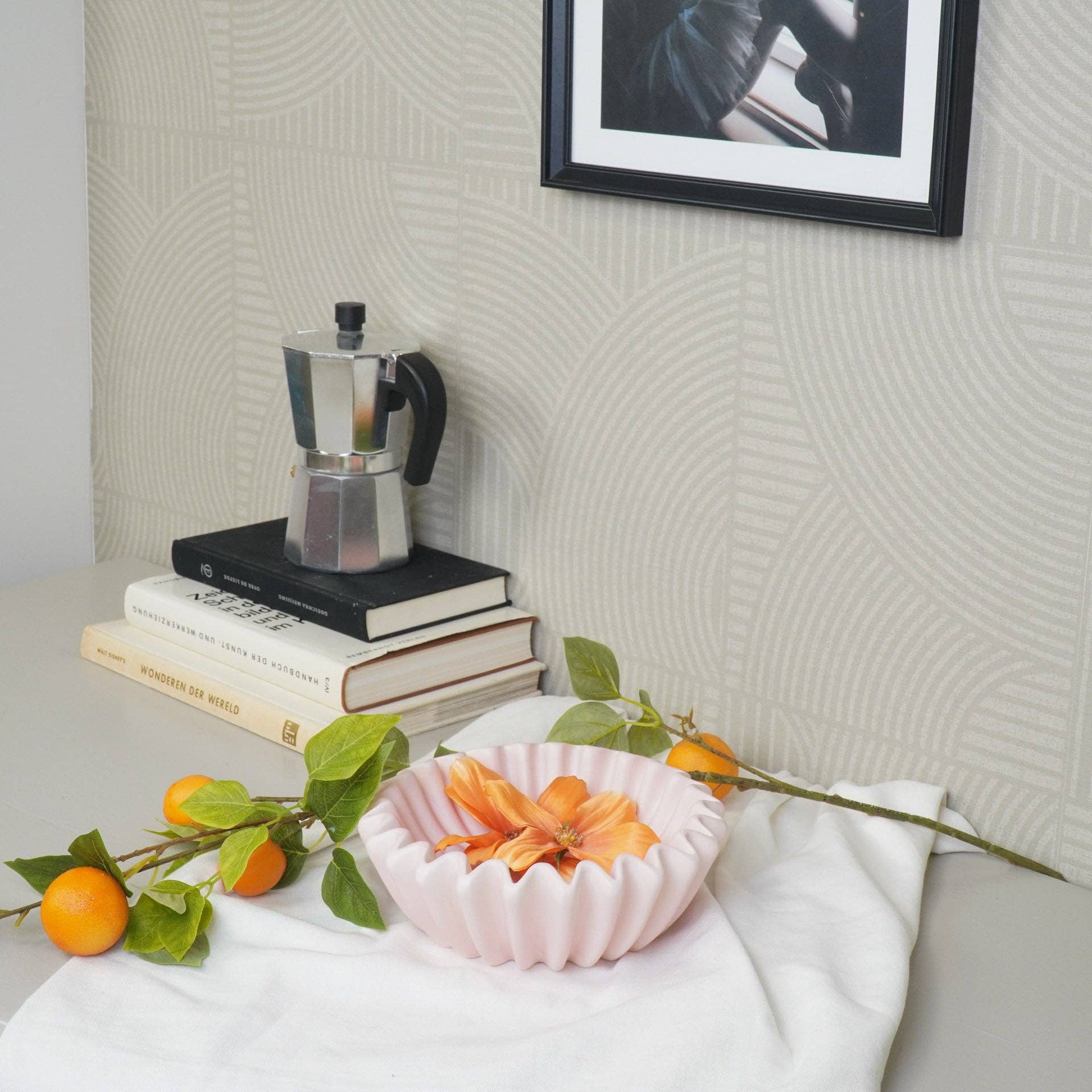 Housevitamin bv - Wholesale Decorative Plate/Dish/Bowl - Bowl- Pleated Bowl - Ceramics- Light Pink- 20x20x7 cm3