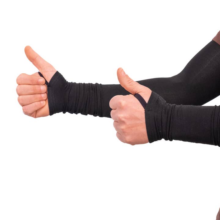 Black 4U Bamboo Arm Sleeves for wholesale on Faire