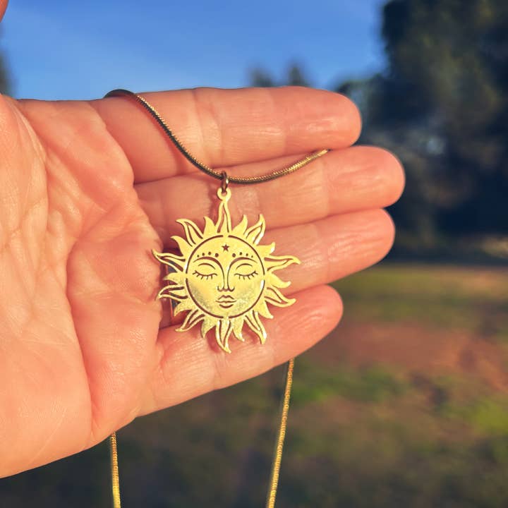 Turistadlv - Wholesale Pendant/Charm Necklace - Sun Necklace, Sun Necklace, Sun Pendant, Sun Charm, Sun Jewelry, Happy Sun, Smiling Sun Pendant, Sun, HAPPY SUN.