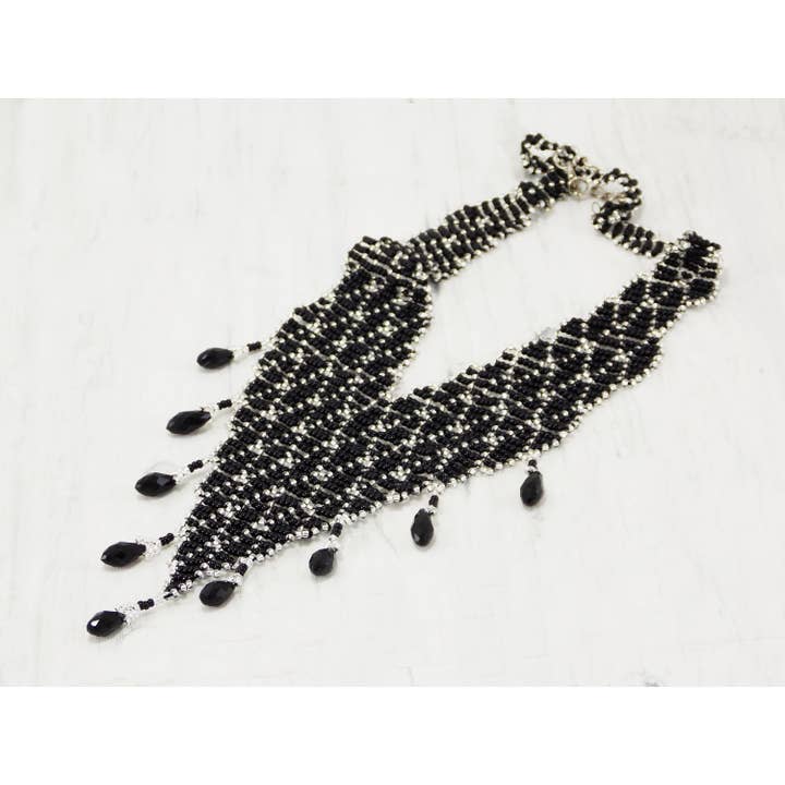 Svart Silver Drop Gothic Halsband Goth Bröllop Victorian Statement Svart Hänglapp Halsband Vampyr Kvinna Stor Triangel V sorg smycken för wholesale av Ninolia