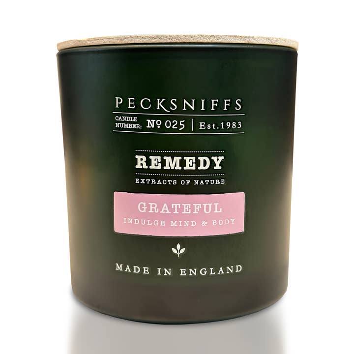 Bougie parfumée Pecksniffs Remedy Grateful | 3 mèches, 550 g/19,4 oz pour la vente par Prestige Beauty Boutique