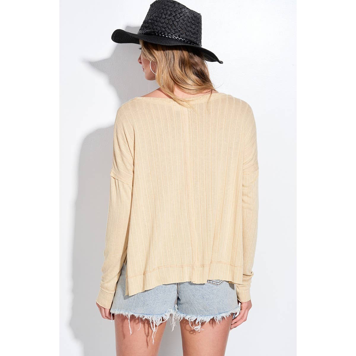 Phil Love – Großhandel T-Shirt mit Siebdruck – Damen – Feiertags-Champagnerflaschen-Langarmshirt mit V-Ausschnitt 8