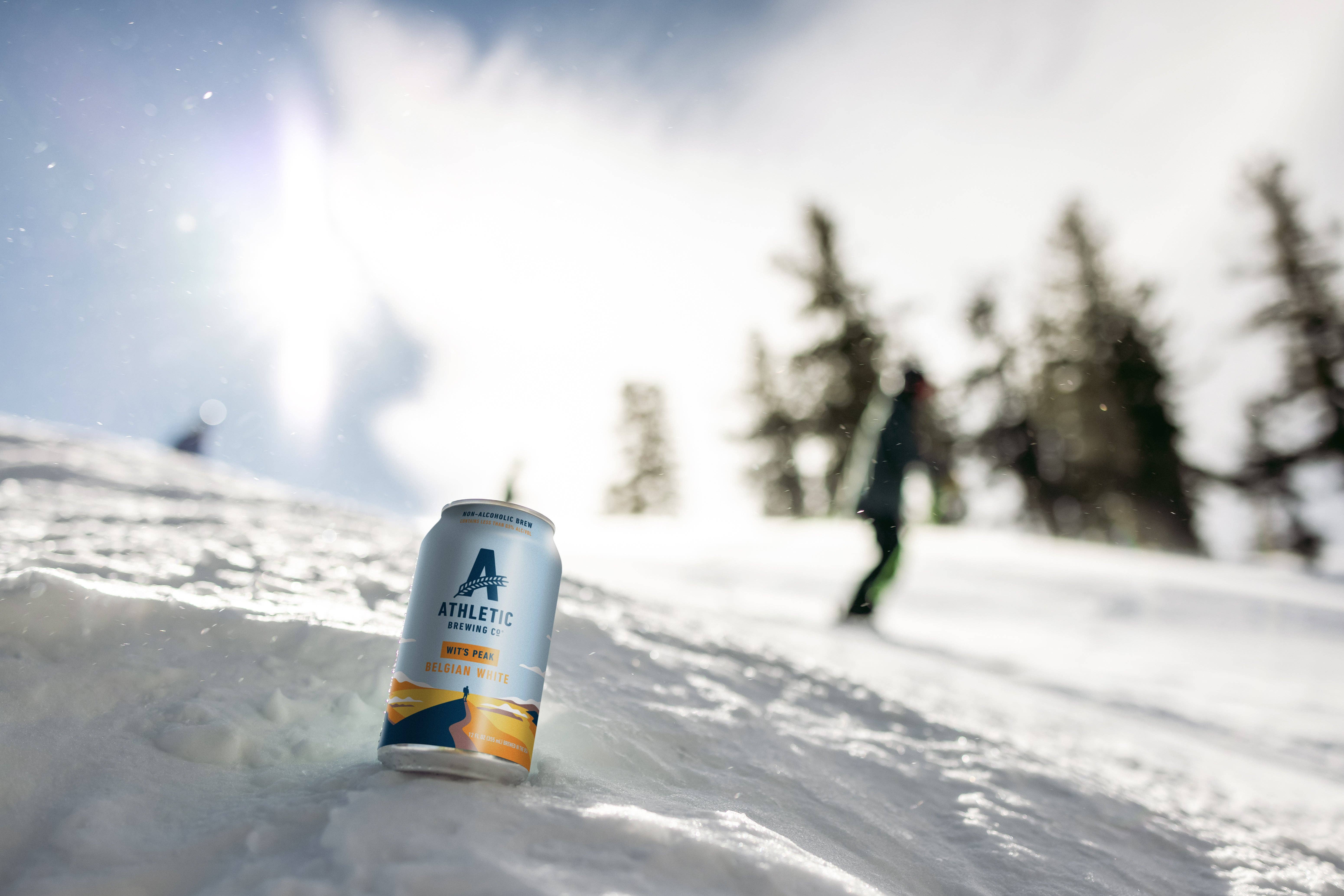 Athletic Brewing Company - Vente Spiritueux/Vins/Bières sans alcool - Wit's Peak Witbier (sans alcool), boîte de 24 canettes, paquets de 4 x 61