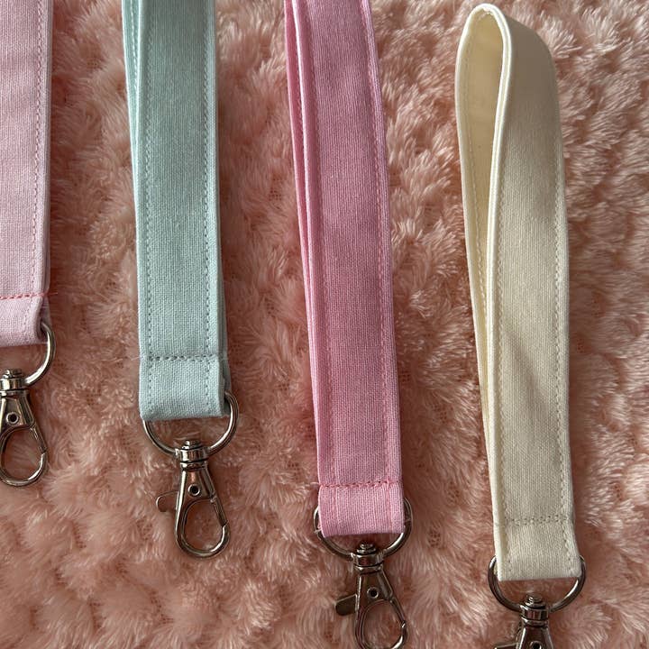 Megan Louise Creations – wholesale Wristlet – Plain colour wristlet4