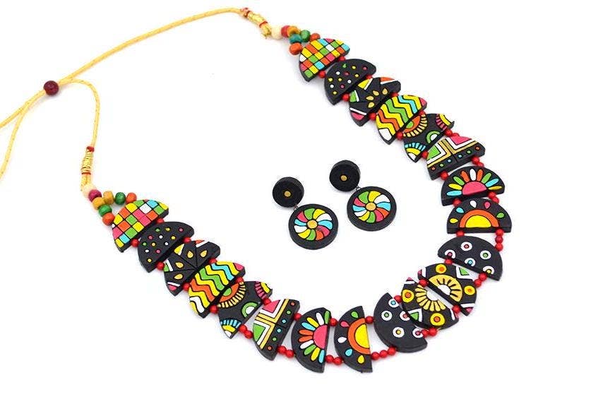 House of Kraft Jewelry & Accessories – wholesale Jewellery set – Celestial Jewelry Set | Clay Jewelry | Half Moon Jewelry7