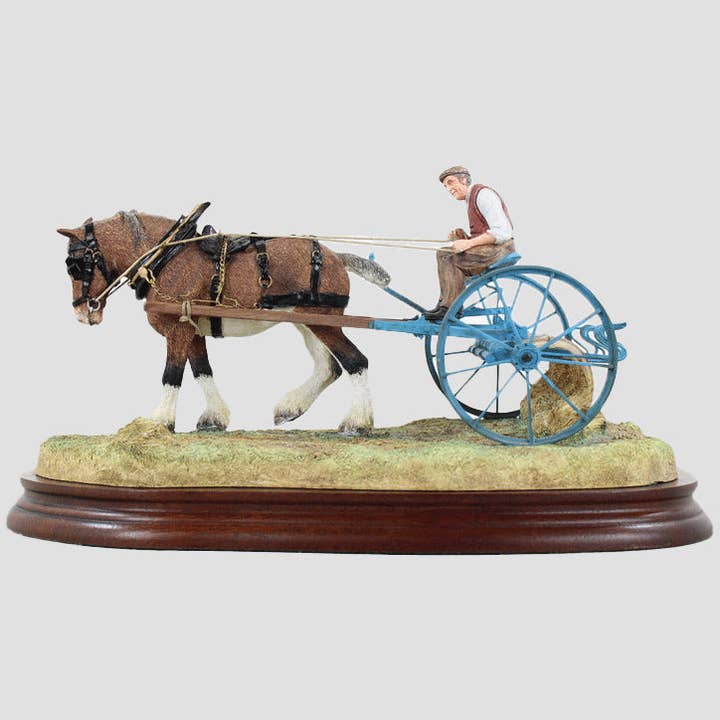 Loose Raking Border Fine Arts Horse Model for wholesale by Grays 1922