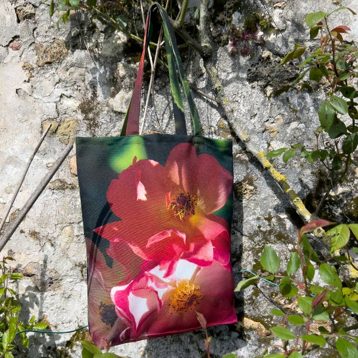 Bloementas met Franse roos voor wholesale door Maron Bouillie