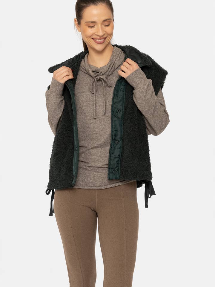 Mono B - Wholesale Outerwear Vest - Women's - Cozy Sherpa Snap Vest