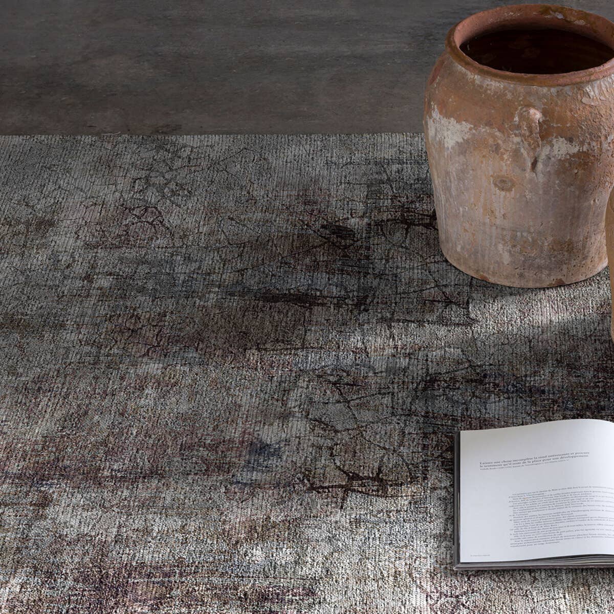 grey Decorative carpet SAMANI for wholesale on Faire2