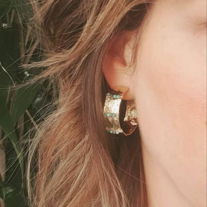 Créoles Inaya Agate noire pour la vente par C'cedille