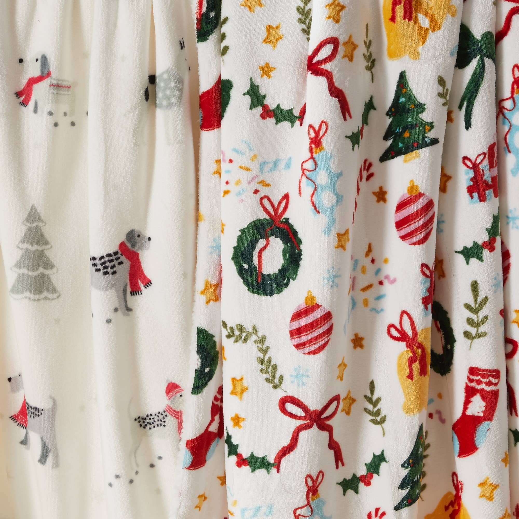 BH Collective - Wholesale Throw Blanket - Throw Blanket - Holiday Printed Sherpa - Eve Collection47