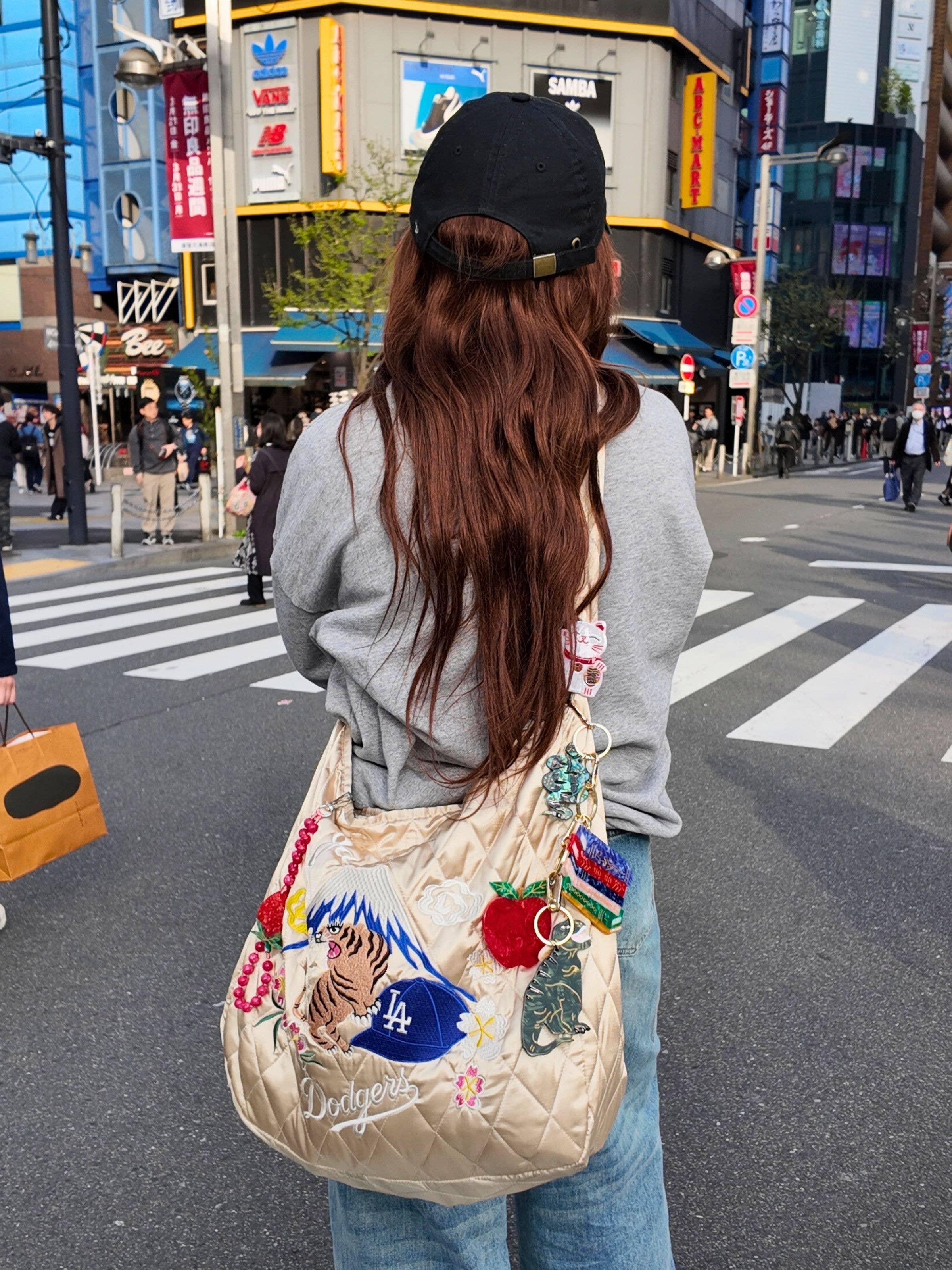 Solar Eclipse – Porta-chaves - Mulher por atacado – Pingente de Mala + Porta-Chaves Pintado à Mão em Forma de Cobra | Ecológico5