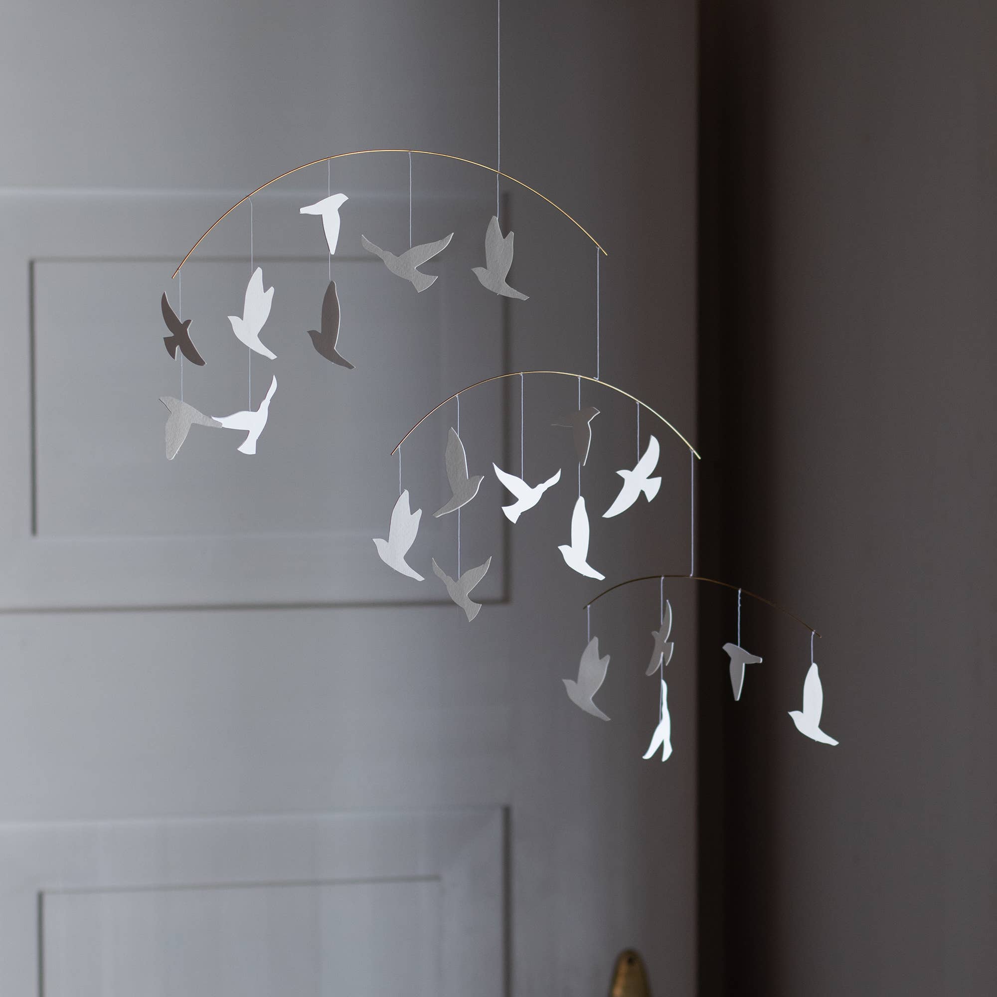 LIVINGLY – móbile por atacado – Móbile suspenso de pássaros brancos