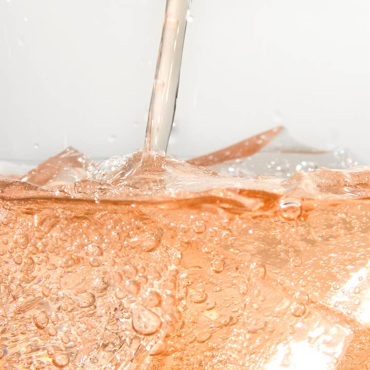 VUUM - Wholesale Sports/Energy Drink - Strawberry Dragon Fruit Clear Sparkling Protein (12 cans)1