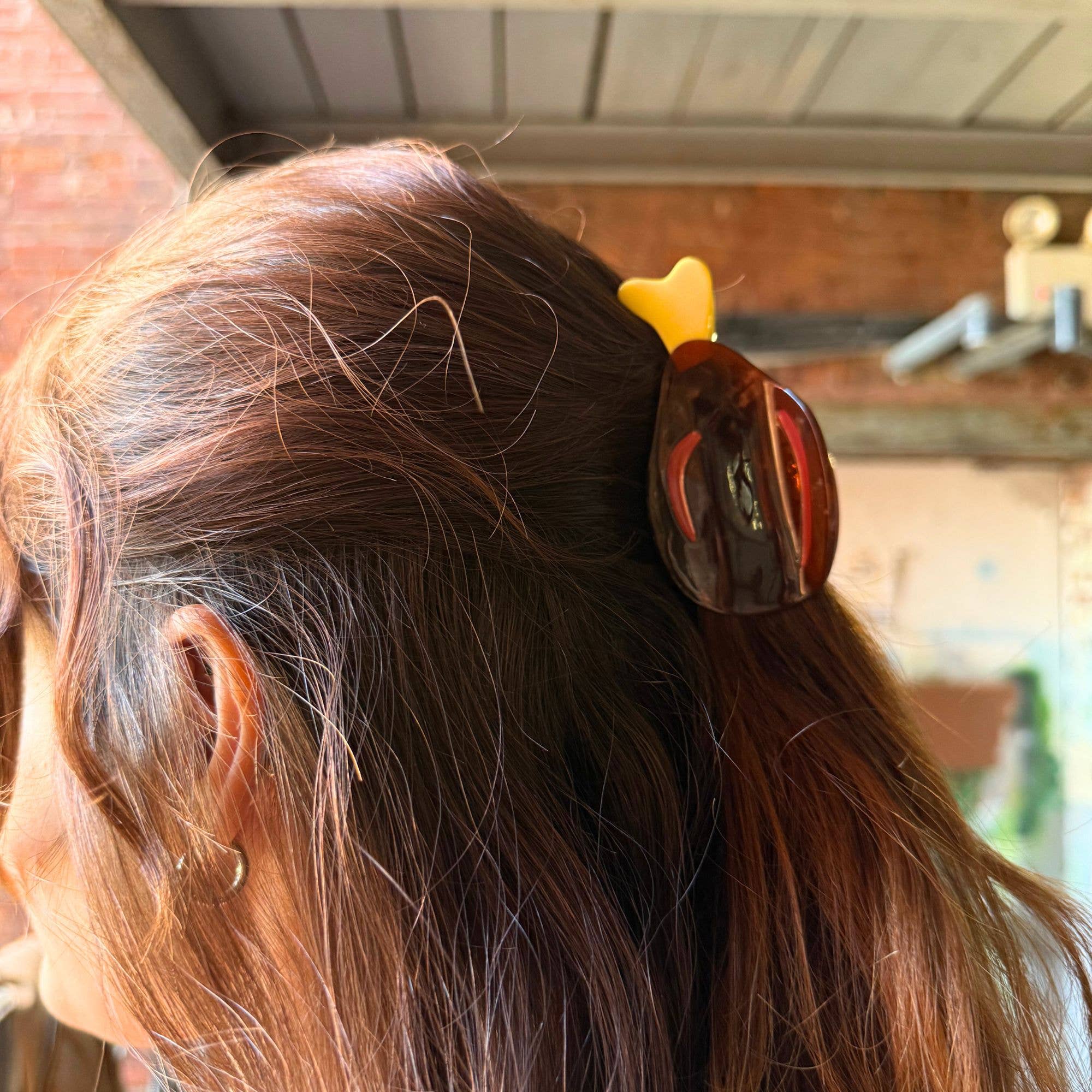 Rainbow Unicorn Birthday Surprise – wholesale Hårklämma - Dam – Kalkonben Hårkloklämma – Festlig & Renässansmarknad Läs3