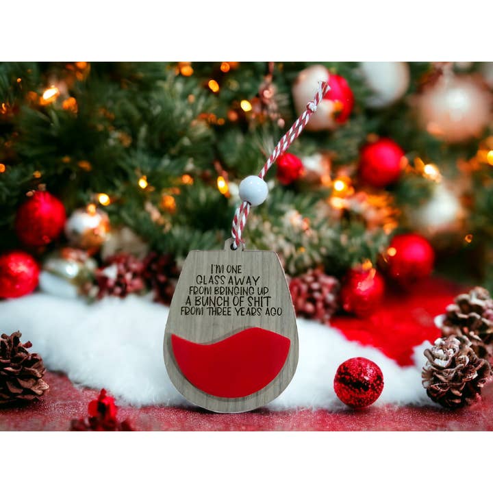 Adorno de vino, solo queda una copa para venta al por mayor de Kaci's Kreations