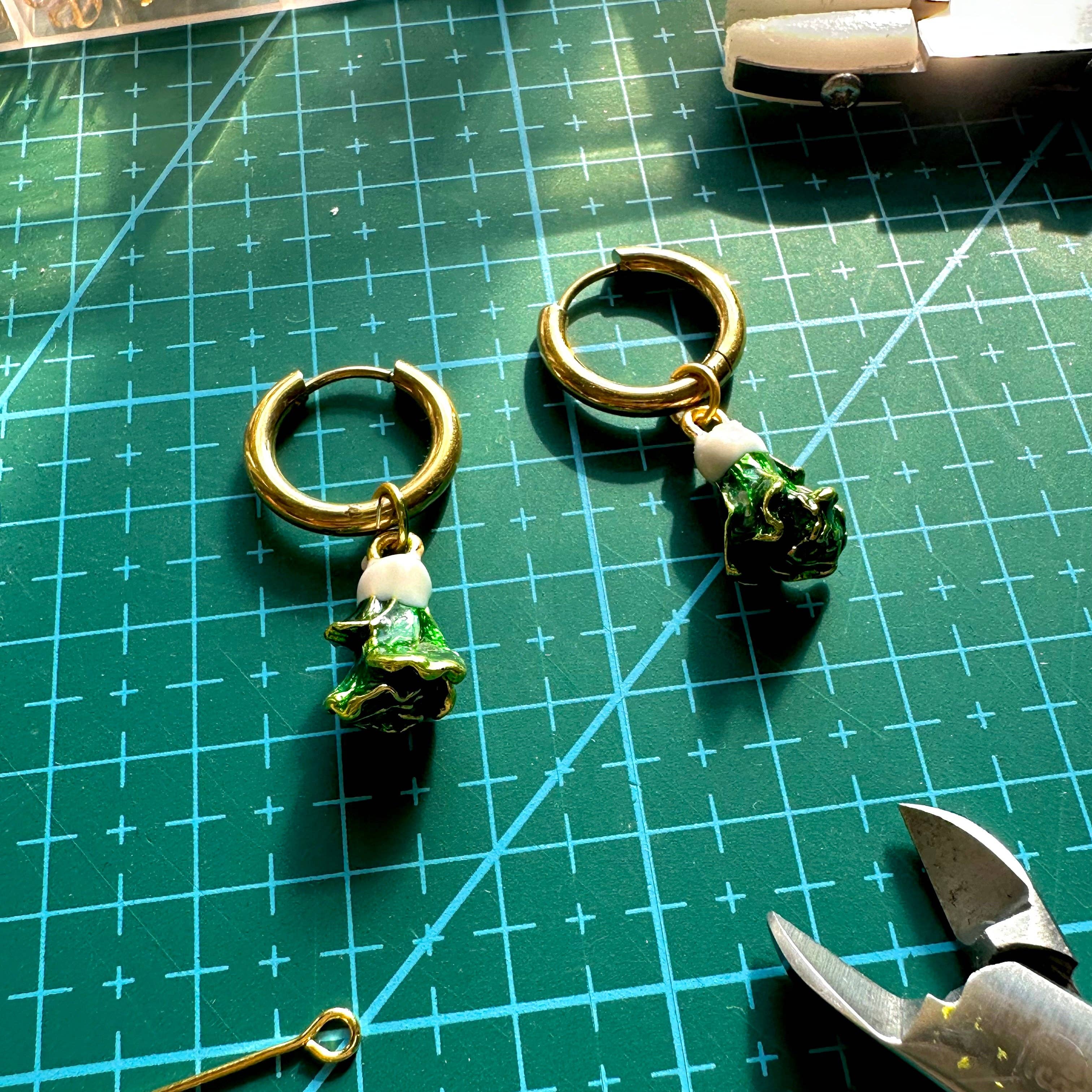 The Mundane Gift Shop – wholesale Hoop earrings – Bok Choy 🥬 Detachable Enamel Charm Hoop Earrings2