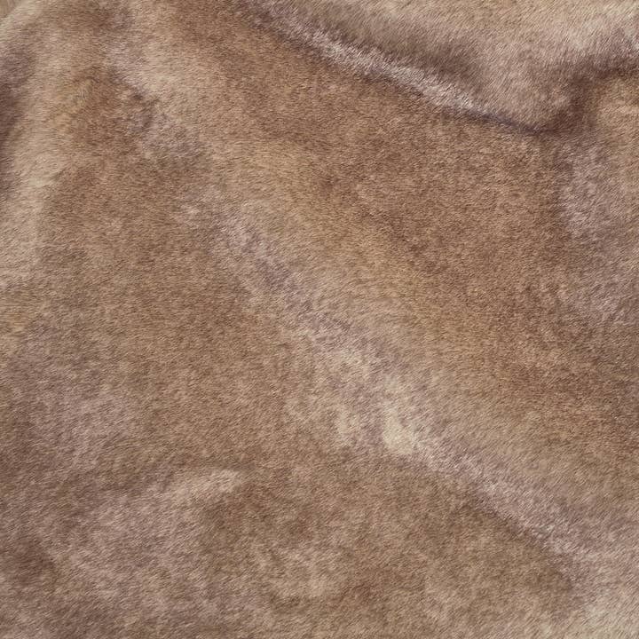 Henry d'Elkin - Wholesale Throw Blanket - Adelaide faux fur blanket with grey cashmere wool lining2