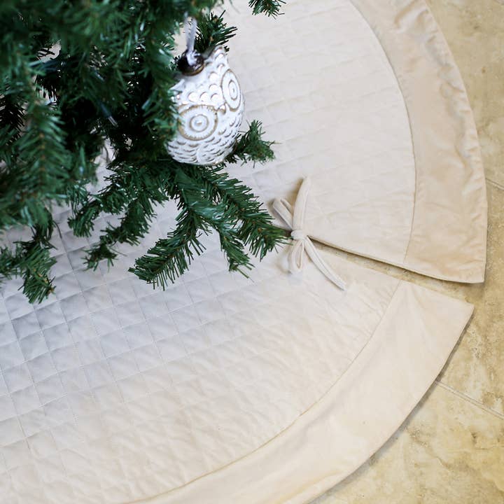 The Royal Standard - Wholesale Tree Skirt - Quilted Tree Skirt Cream 48x48