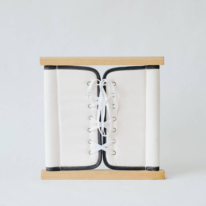Observe édition - Wholesale Wood Toy - Kids - Upcycled Montessori Dressing Frames10