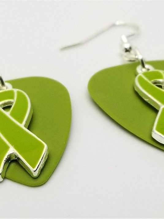 Pendientes con forma de púa para guitarra, color verde lima para venta al por mayor de Simply Raevyn