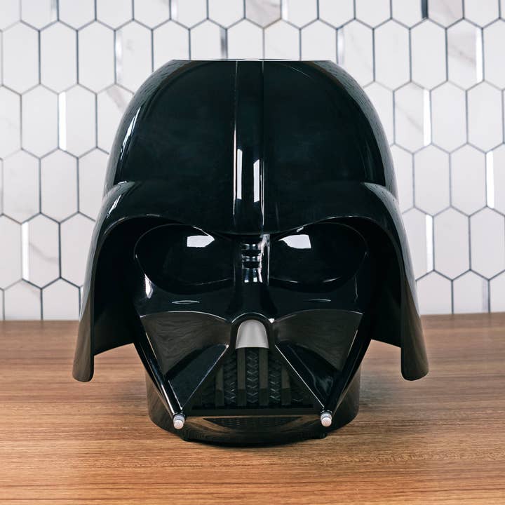 Machine à pop-corn avec casque Star Wars Dark Vador d'Uncanny Brands pour la vente par Uncanny Brands