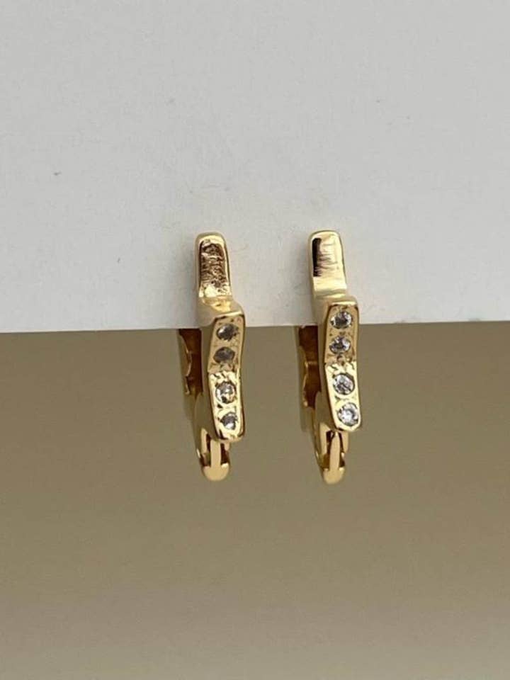 Stjerneformet bane Zirconia Huggies for engroshandel hos We R Brand