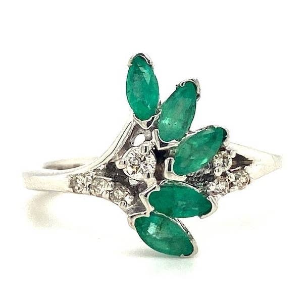 Anello con smeraldo in argento sterling 925 - KSR 11148 per la vendita all'ingrosso da parte di Kotawala Jewels