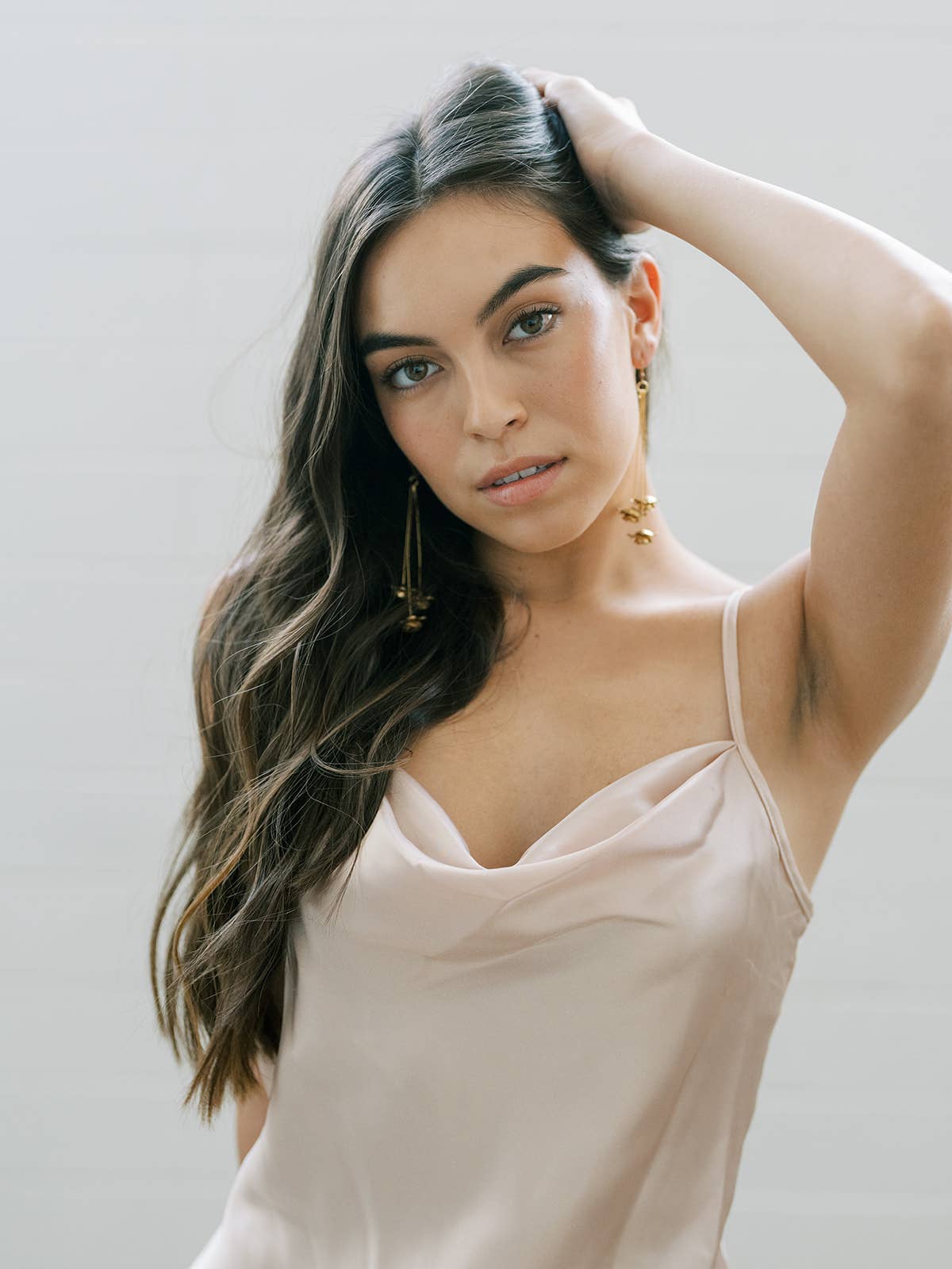 Acute Designs - Vendita all'ingrosso Orecchini pendenti - Orecchini a forma di bocciolo di rosa dorato8