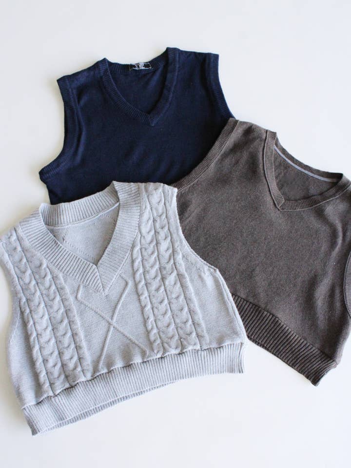 American Recycled Clothing - Wholesale Truivest - Dames - Bundeltje met cropped sweatervest2