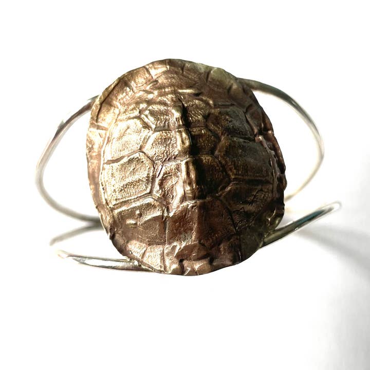 Keeper II turtle bracelet for wholesale by Eilisain Jewelry